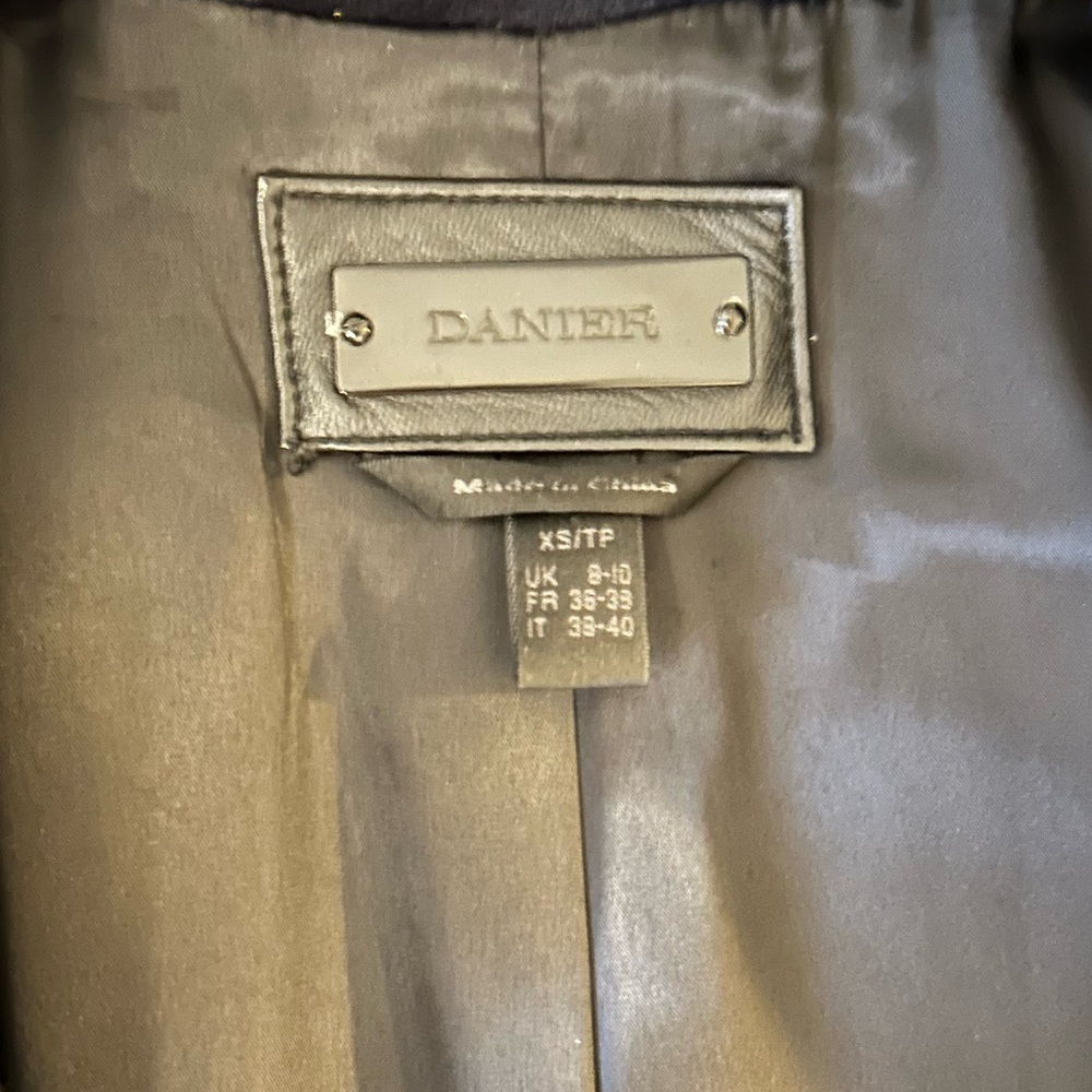 Danier Women's Wool and Leather Jacket - Picture 8 of 15